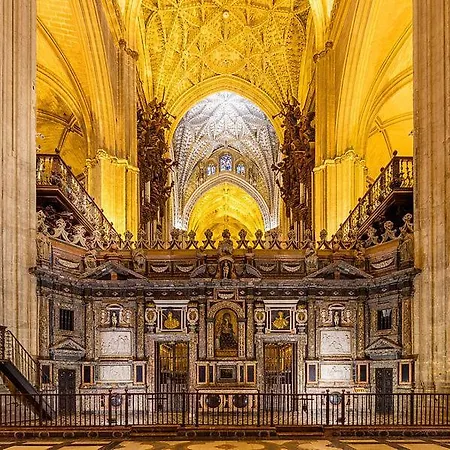 White Loft Alameda *