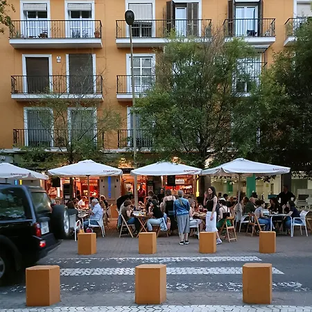 White Loft Alameda דירה *